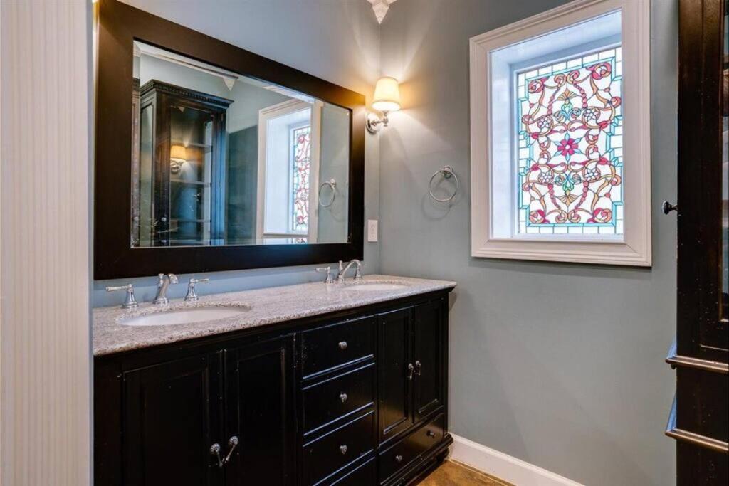 Elegant 6 Bedroom Home In Heart Of Memphis Eksteriør bilde